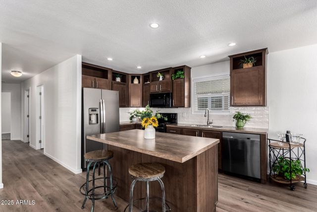 10960 N 67TH Avenue 105, Glendale, AZ 85304