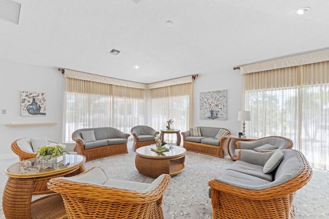 8555 Bella Vista Drive 86, Boca Raton, FL 33433