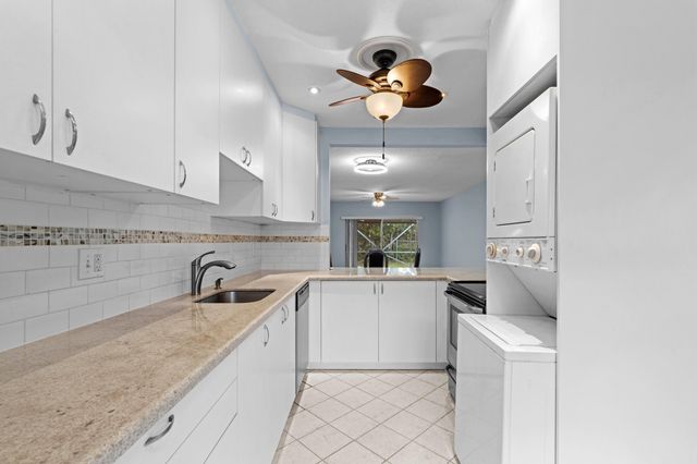 8555 Bella Vista Drive 86, Boca Raton, FL 33433