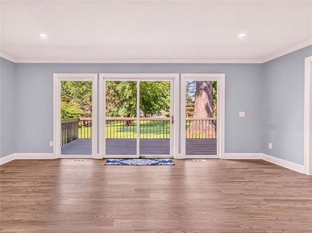 4 Pond View Drive, Perinton, NY 14534