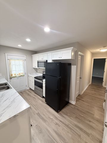 649 Franklin Ave, Lewisburg, TN 37091