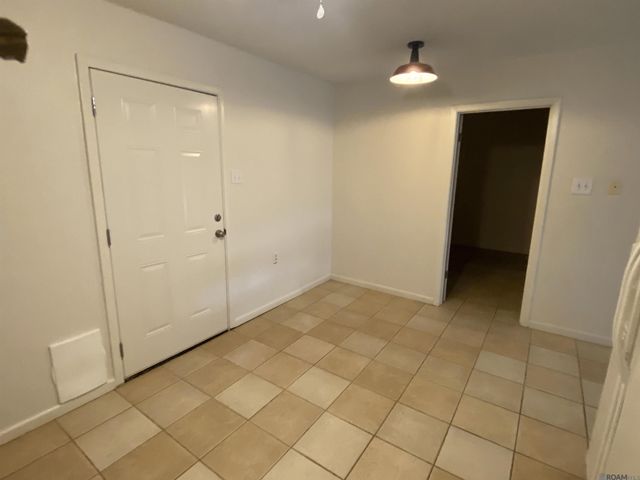 7426 Meadow Park Ave, Baton Rouge, LA 70810