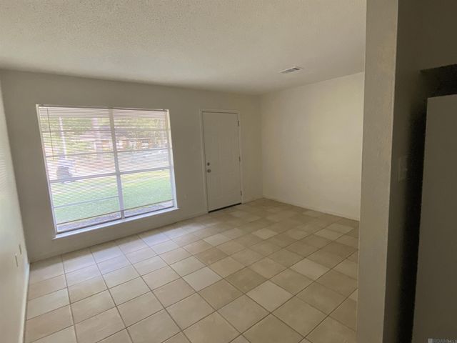7426 Meadow Park Ave, Baton Rouge, LA 70810