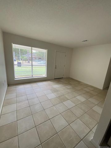 7426 Meadow Park Ave, Baton Rouge, LA 70810