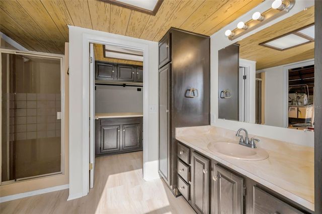 10639 LAKEVIEW DRIVE, New Port Richey, FL 34654