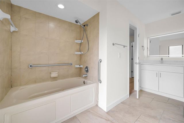 10639 LAKEVIEW DRIVE, New Port Richey, FL 34654