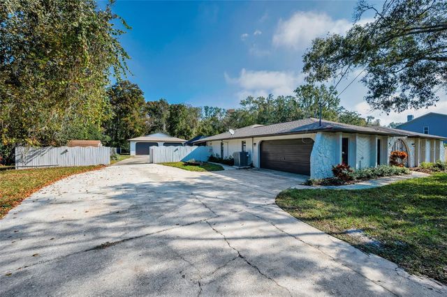 10639 LAKEVIEW DRIVE, New Port Richey, FL 34654