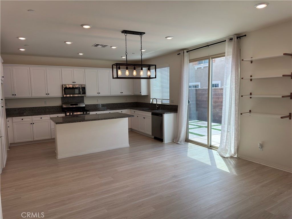 16532 Monteviejo, Fontana, CA 92336