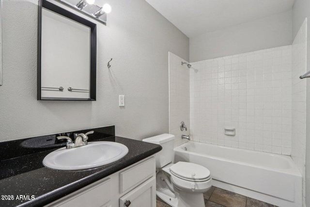 2148 W Inlet Loop, Mesa, AZ 85202