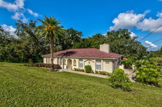 1220 COUNTRY CLUB ROAD, Eustis, FL 32726