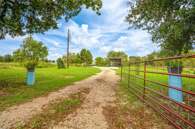 1246 County Road 676, Dayton, TX 77535