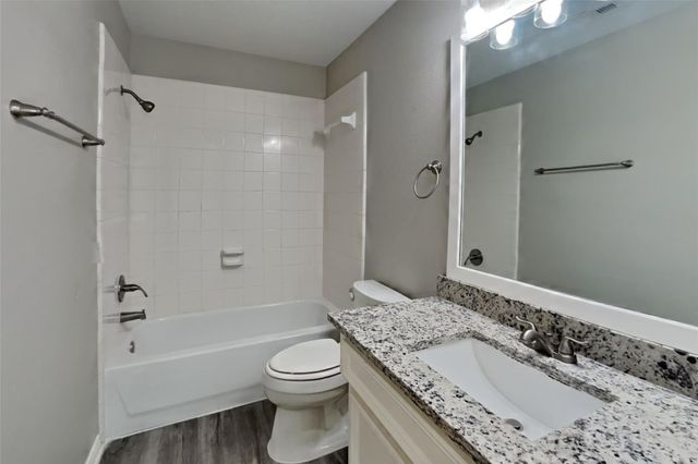 26880 Armor Oaks Drive, Kingwood, TX 77339