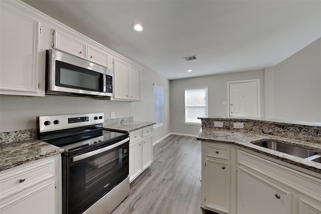26880 Armor Oaks Drive, Kingwood, TX 77339