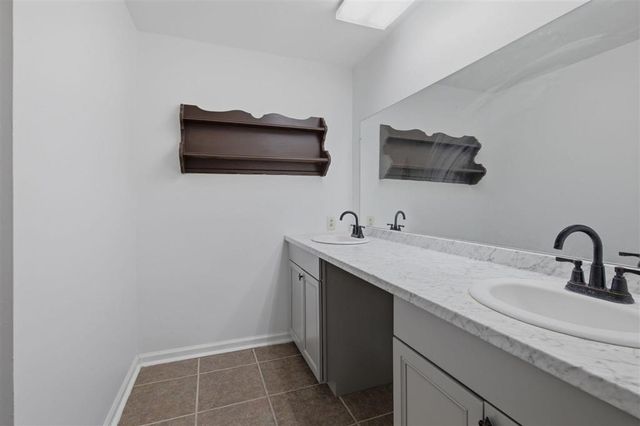 4711 E Greenfield Cir Circle, Lake Charles, LA 70605