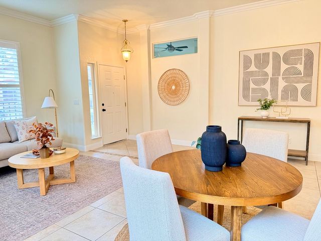 12104 Gold Pointe Ln, Gold River, CA 95670