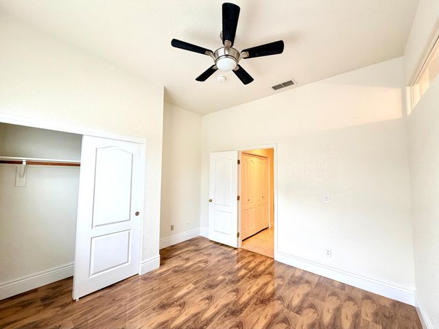 12104 Gold Pointe Ln, Gold River, CA 95670