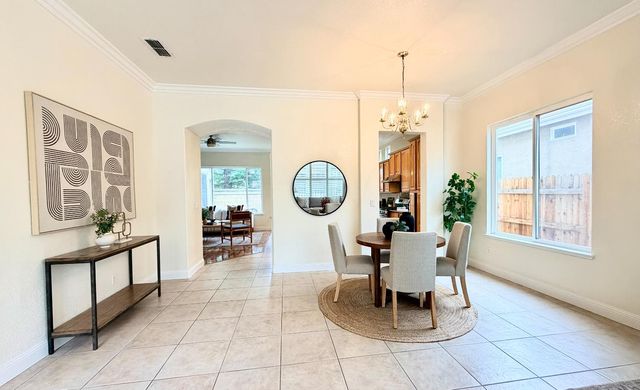 12104 Gold Pointe Ln, Gold River, CA 95670