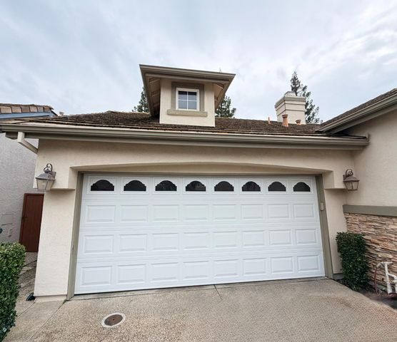 12104 Gold Pointe Ln, Gold River, CA 95670