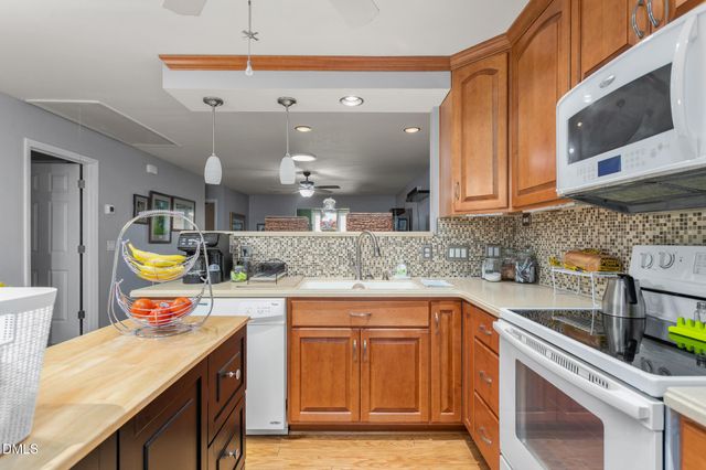 2435 Moran Street 6f, Burlington, NC 27215