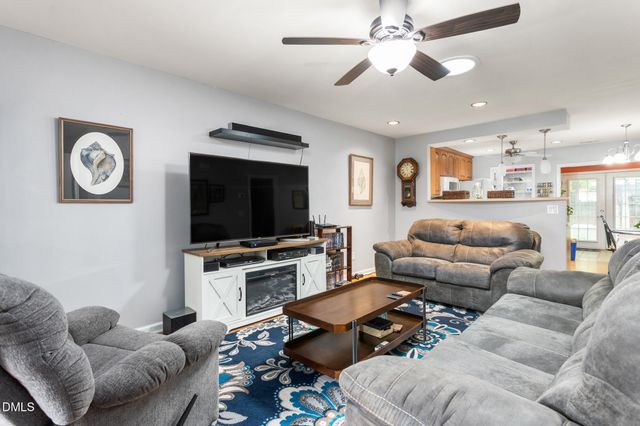 2435 Moran Street 6f, Burlington, NC 27215