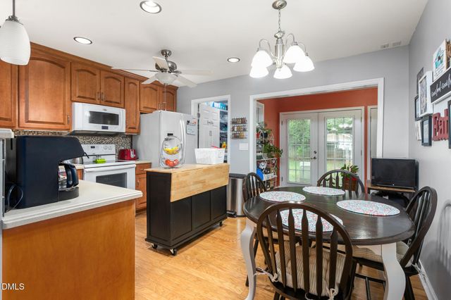 2435 Moran Street 6f, Burlington, NC 27215