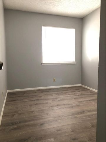 6502 S 1st ST 102, Austin, TX 78745