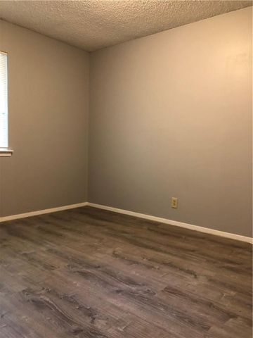 6502 S 1st ST 102, Austin, TX 78745
