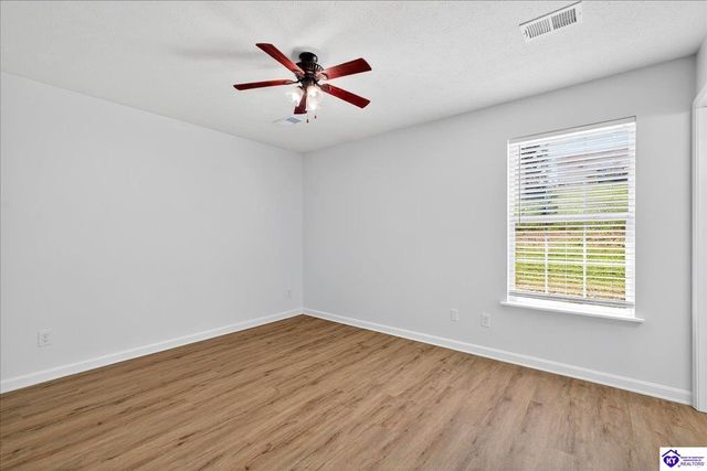 108 Derbyshire Court, Radcliff, KY 40160