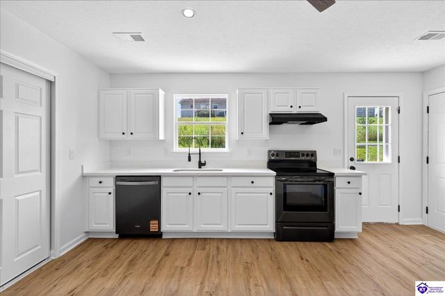 108 Derbyshire Court, Radcliff, KY 40160