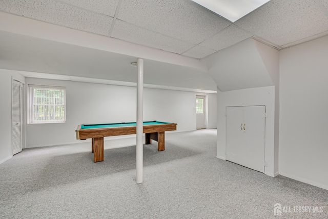 18 Mayercik Court, Edison, NJ 08820