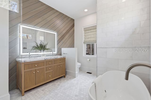 5 Sweet Grass Ln, Bluffton, SC 29910