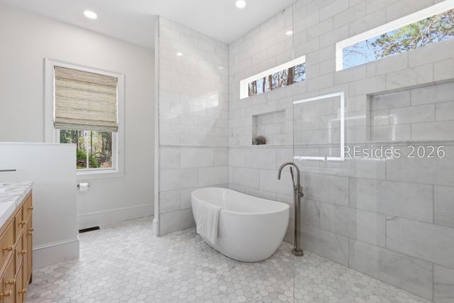 5 Sweet Grass Ln, Bluffton, SC 29910