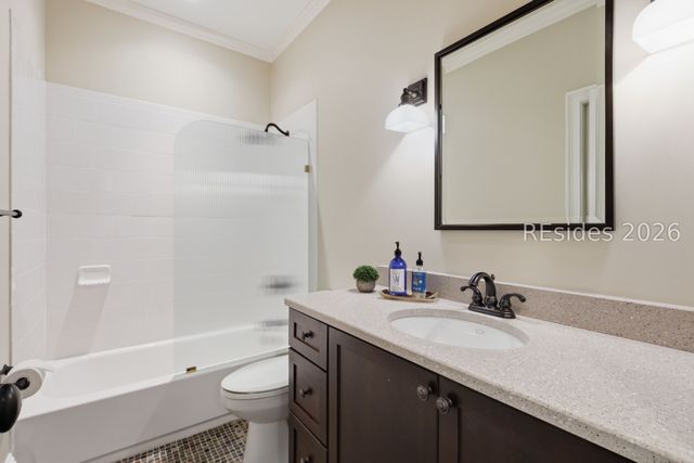 5 Sweet Grass Ln, Bluffton, SC 29910