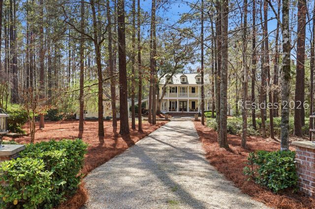 5 Sweet Grass Ln, Bluffton, SC 29910