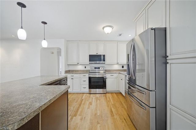 5221 Bonneydale RD, Virginia Beach, VA 23464