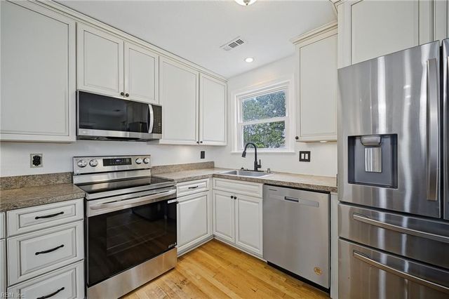 5221 Bonneydale RD, Virginia Beach, VA 23464