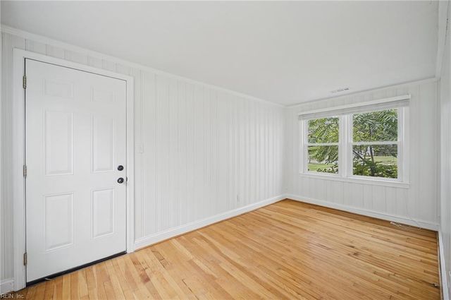5221 Bonneydale RD, Virginia Beach, VA 23464