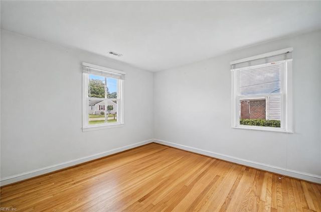 5221 Bonneydale RD, Virginia Beach, VA 23464