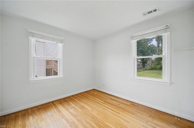 5221 Bonneydale RD, Virginia Beach, VA 23464