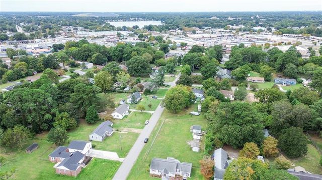 5221 Bonneydale RD, Virginia Beach, VA 23464