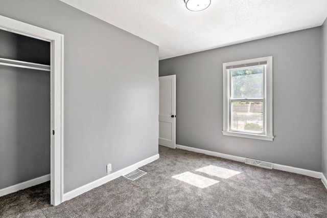 1008 Lowry Avenue N, Minneapolis, MN 55411