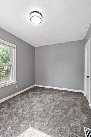 1008 Lowry Avenue N, Minneapolis, MN 55411