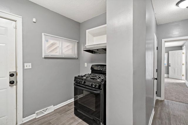1008 Lowry Avenue N, Minneapolis, MN 55411