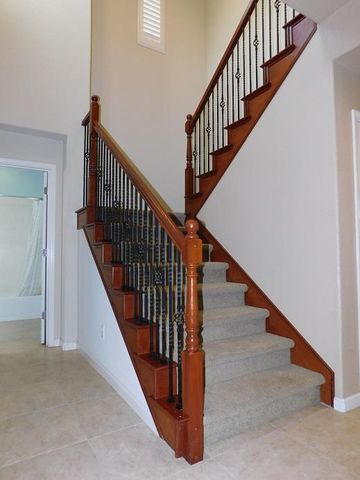 315 Merlot Dr, Oakdale, CA 95361