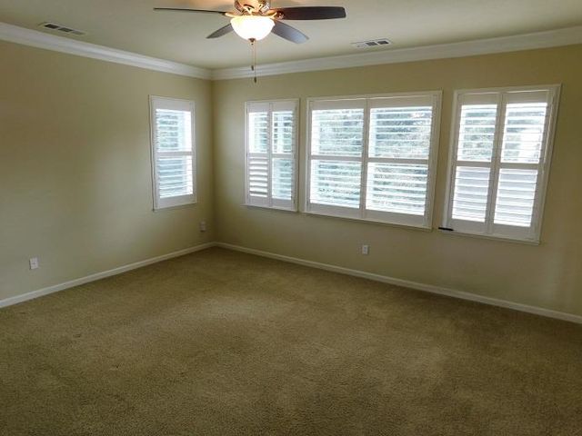 315 Merlot Dr, Oakdale, CA 95361