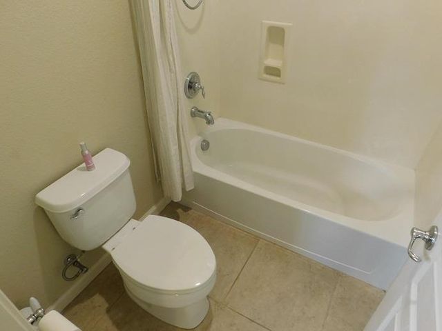 315 Merlot Dr, Oakdale, CA 95361