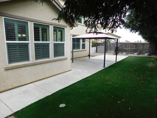 315 Merlot Dr, Oakdale, CA 95361