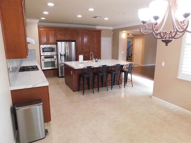 315 Merlot Dr, Oakdale, CA 95361