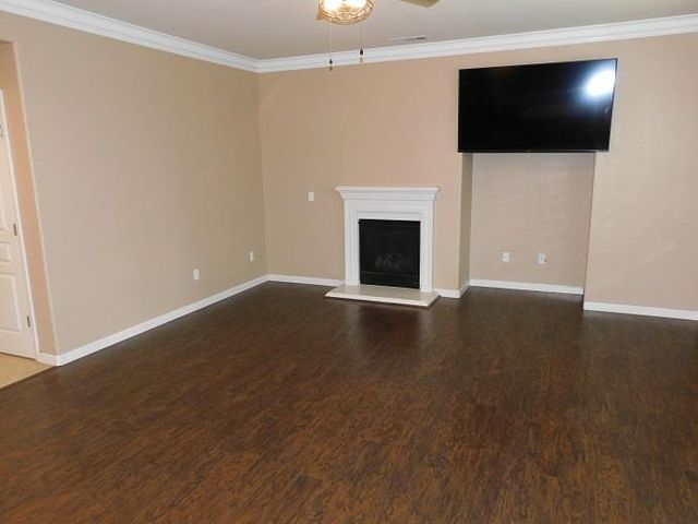 315 Merlot Dr, Oakdale, CA 95361