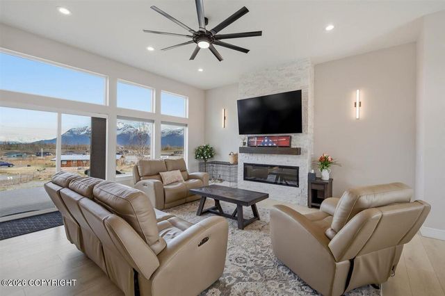 2001 S Sanctuary Drive, Palmer, AK 99654